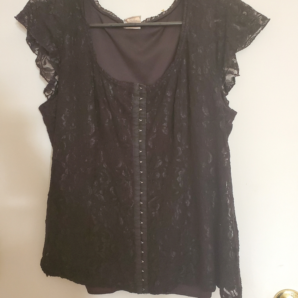 Black shirt